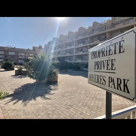 Port D'hyeres Apartman *